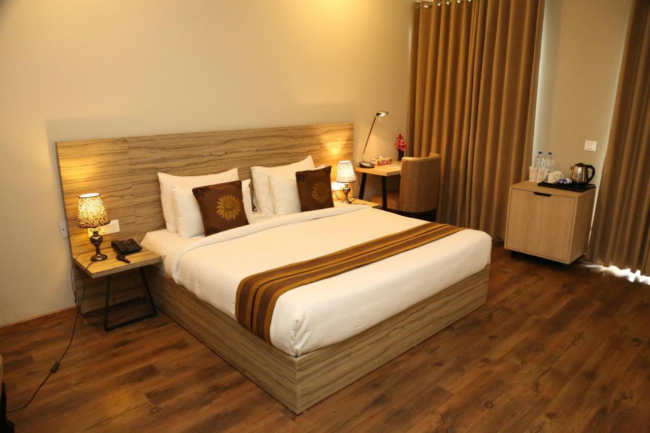 Royal Residence On Sohna Road Delhi  Exterior foto